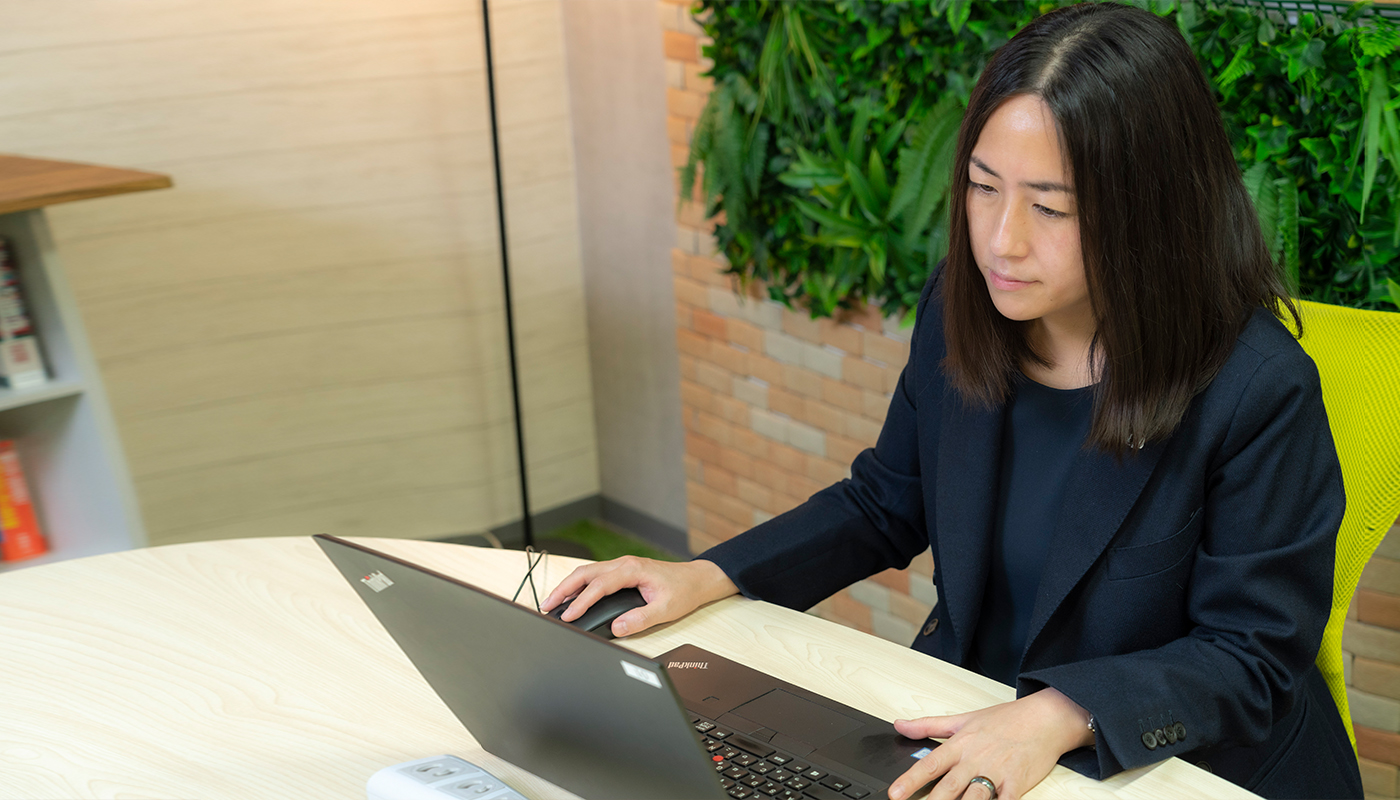 株式会社22世紀アート 取締役副社長 出版企画部 部長 海野 有見 執行役員 制作部部長 斉藤 孝之 執行役員 出版企画部 野沢 光昭 感働 仕事人 Hikoma ヒコマ